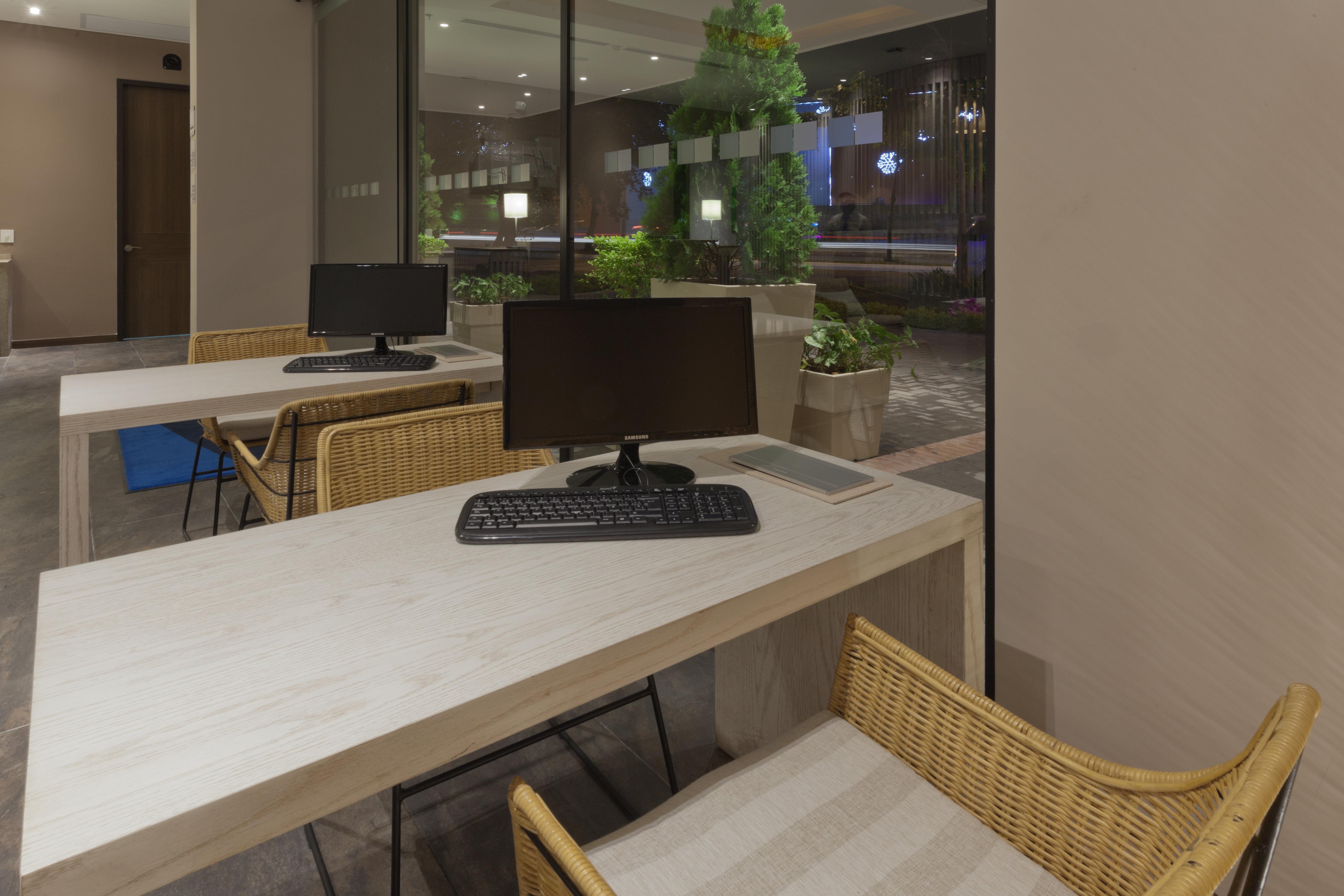 Holiday Inn Express Yopal By Ihg Exterior photo