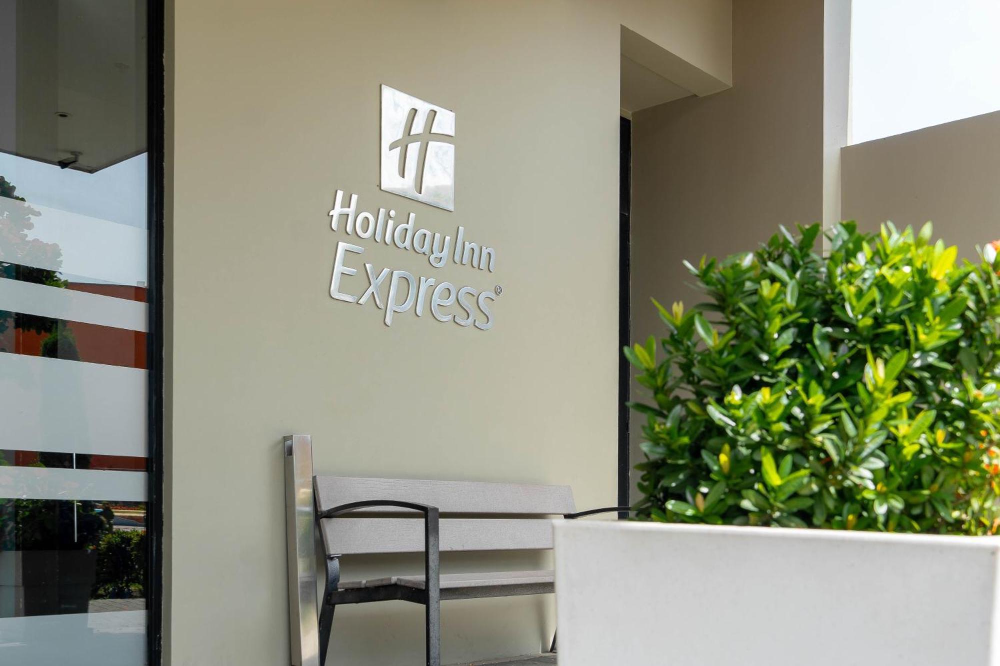 Holiday Inn Express Yopal By Ihg Exterior photo